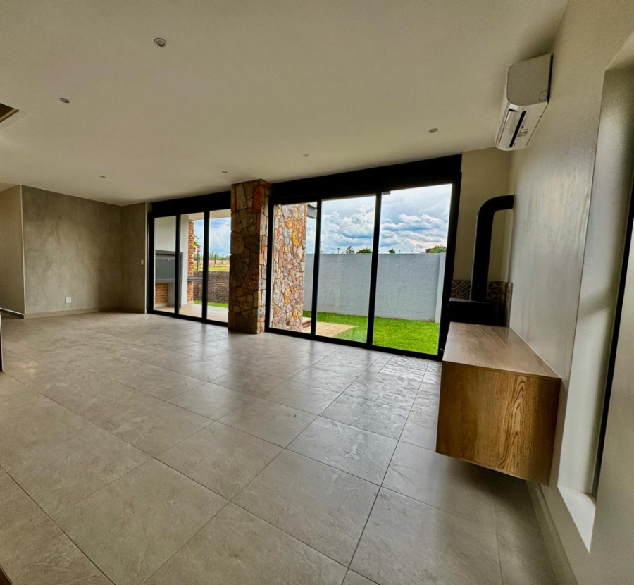 To Let 3 Bedroom Property for Rent in Helderzicht Eco Estate North West